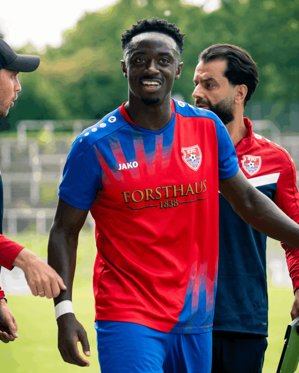 Neuer KFC Uerdingen Hauptsponsor Forsthaus 1838